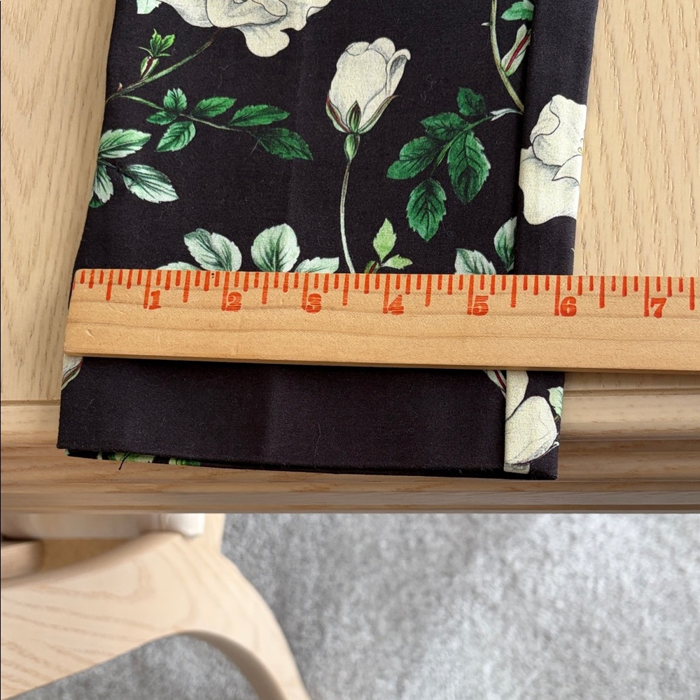 H&M Black and Green Floral Pants - Picture 6 of 8